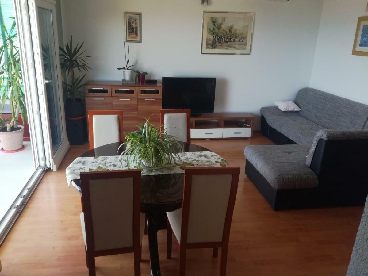 Apartments Katarina 2 Макарска Экстерьер фото