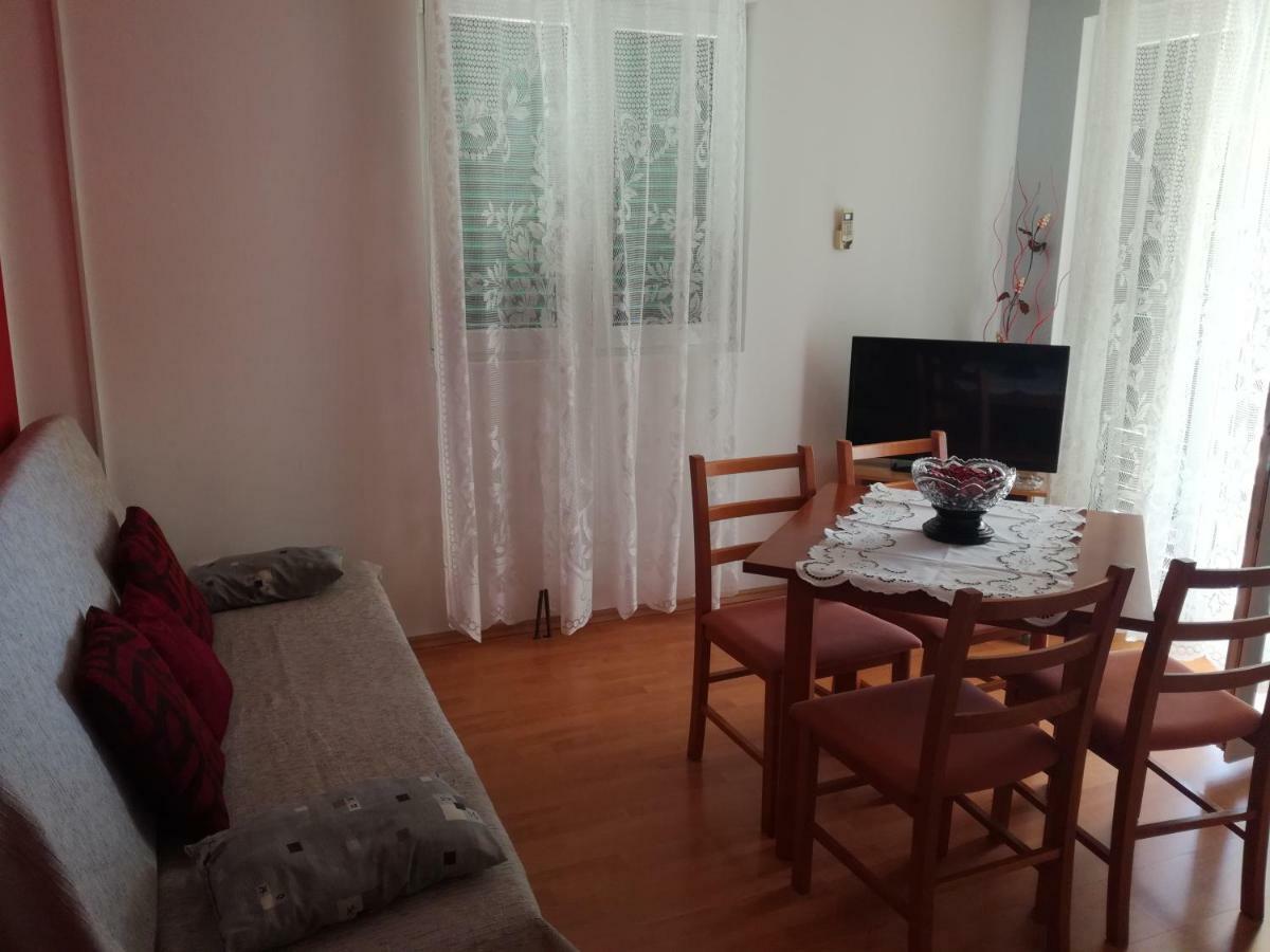 Apartments Katarina 2 Макарска Экстерьер фото